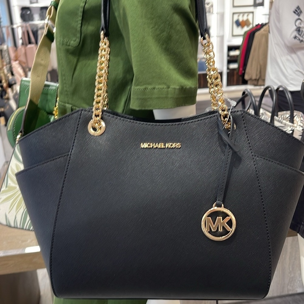 Michael Kors MICHAEL KORS
Jet Set Large Saffiano Leather Shoulder Tote Bag
NWT